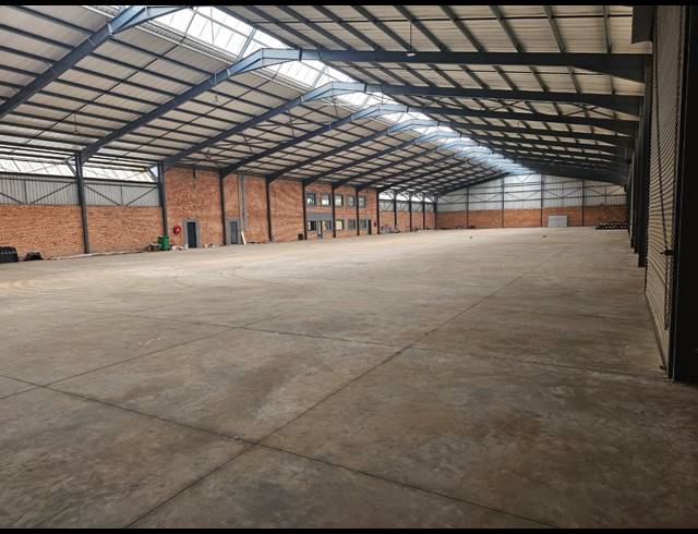 3,000M² WAREHOUSE FOR SALE IN VULCANIA